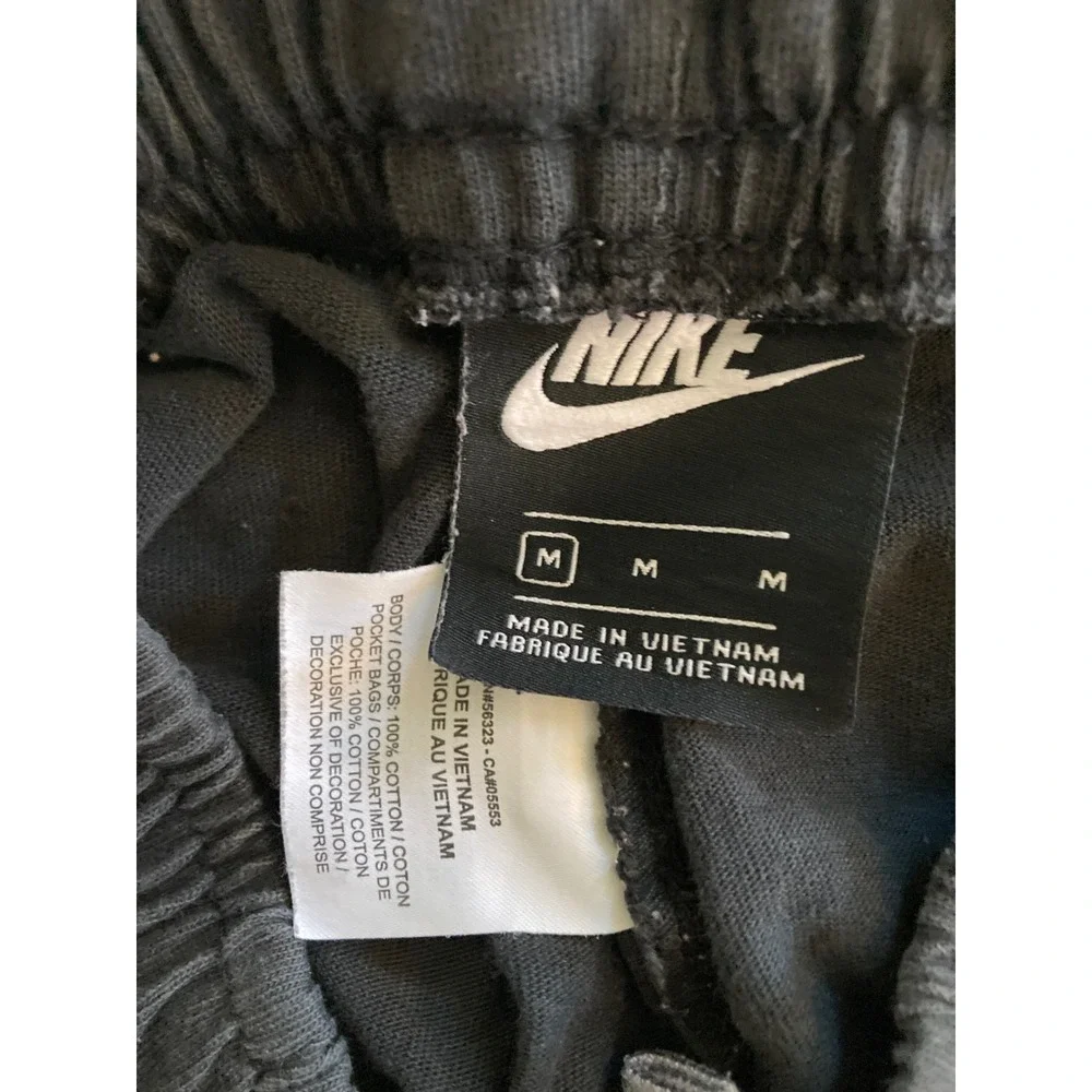 Nike Boys Black Cotton Jersey Athletic Shorts‎ Large Swoosh Graphic Size Medium